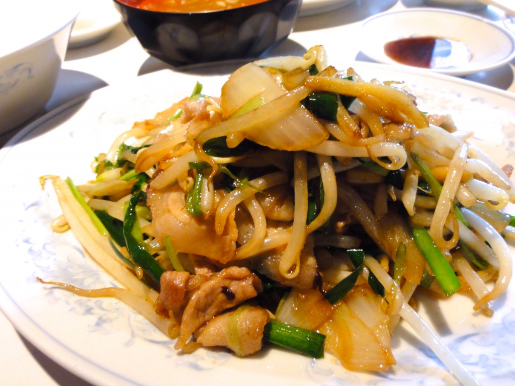 新京　ニラと焼き肉定食