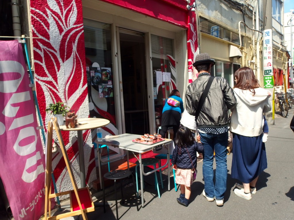 第２８回上北沢桜祭り　沖縄そばエビィ