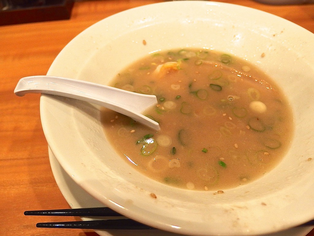 龍吟軒 上北沢店 白龍ラーメン